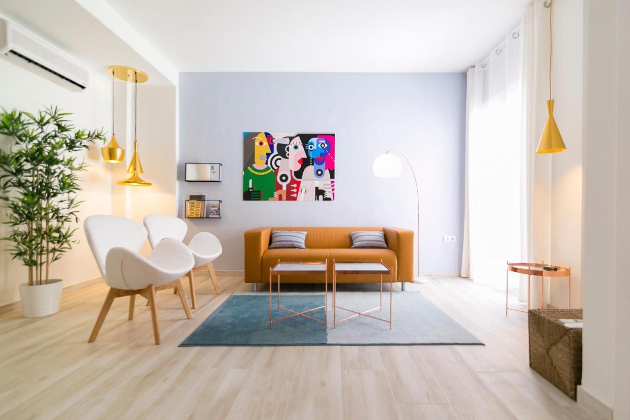 'montano Four' Center By Ele Malaga